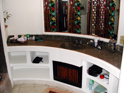 Ocho Cascadas master bath