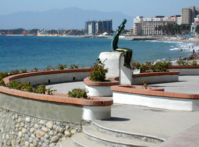 Puerto Vallarta Malecon La Nostalgia sculpture