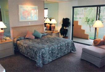 Palm Desert, Marriott Desert Springs, villa master bedroom