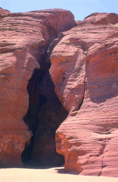 Antelope slot canyon entrance downstream