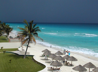 Cancun Royal Mayan beach