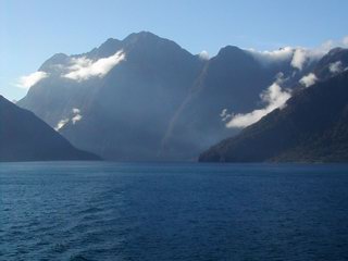 New Zealand cruise Milford Sound cliffs