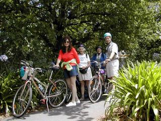 Melbourne Australia biking along Yarra River path