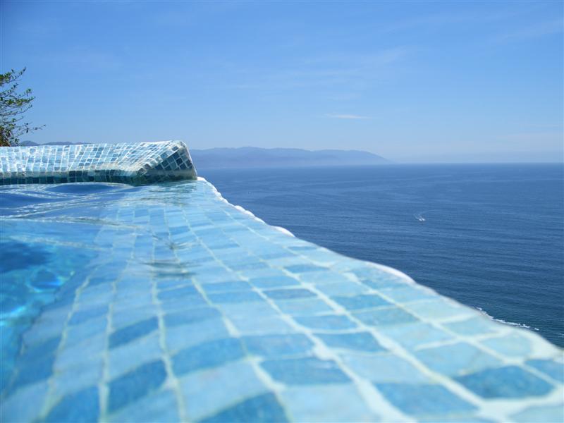 View while resting your head on the edge of the pool