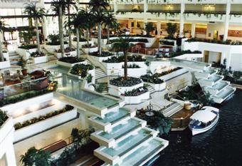 Palm Desert, Marriott Desert Springs Resort & Spa, hotel lobby