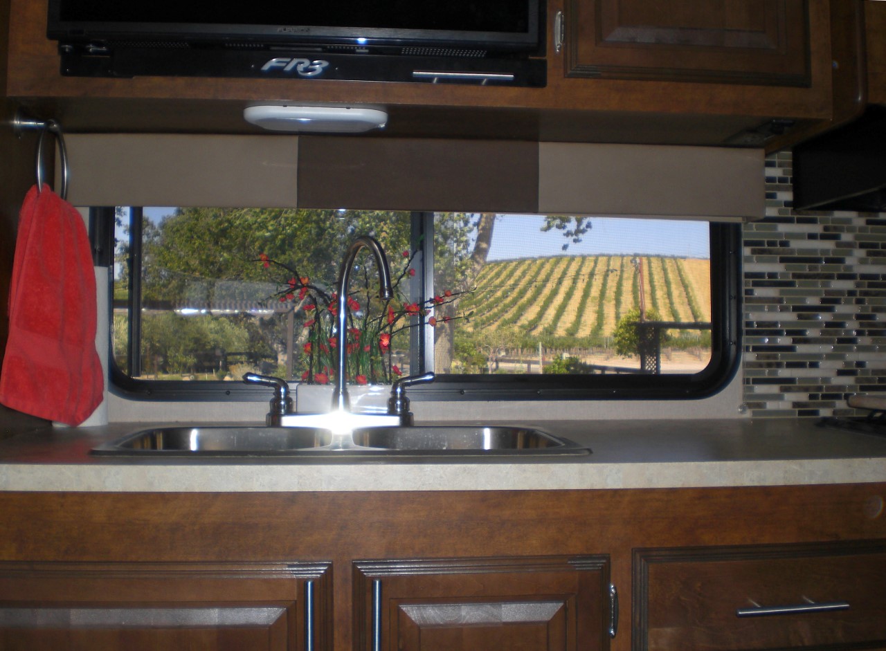 Rio Seco Winery - Harvest Hosts RV camping area