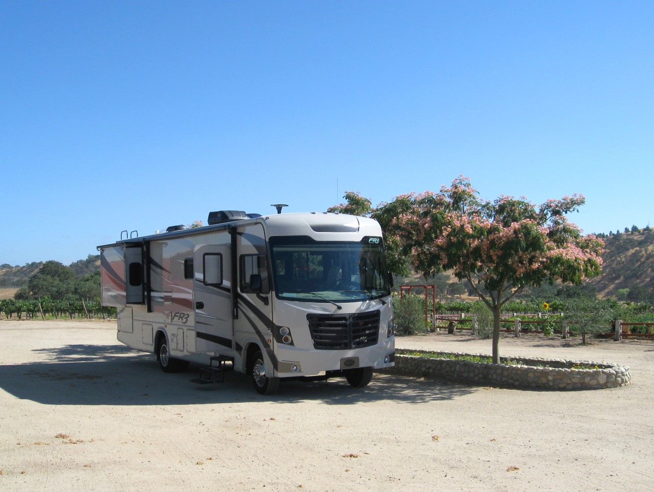 Rio Seco Winery - Harvest Hosts RV camping area