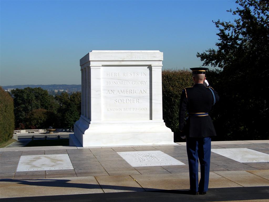 Tomb of the Unknowns guard saluting